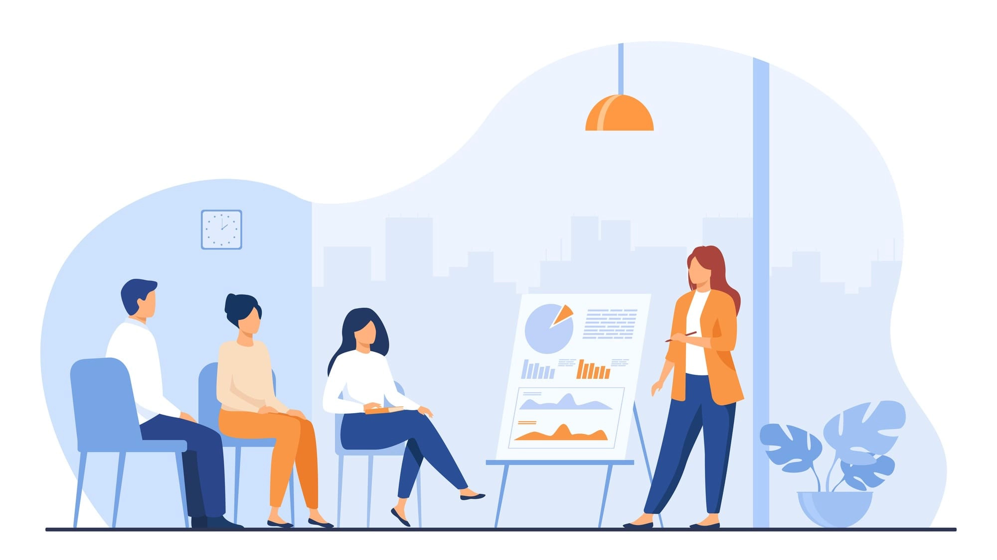 Frau präsentiert Datencharts an drei sitzende Kollegen in modernem Büroumfeld