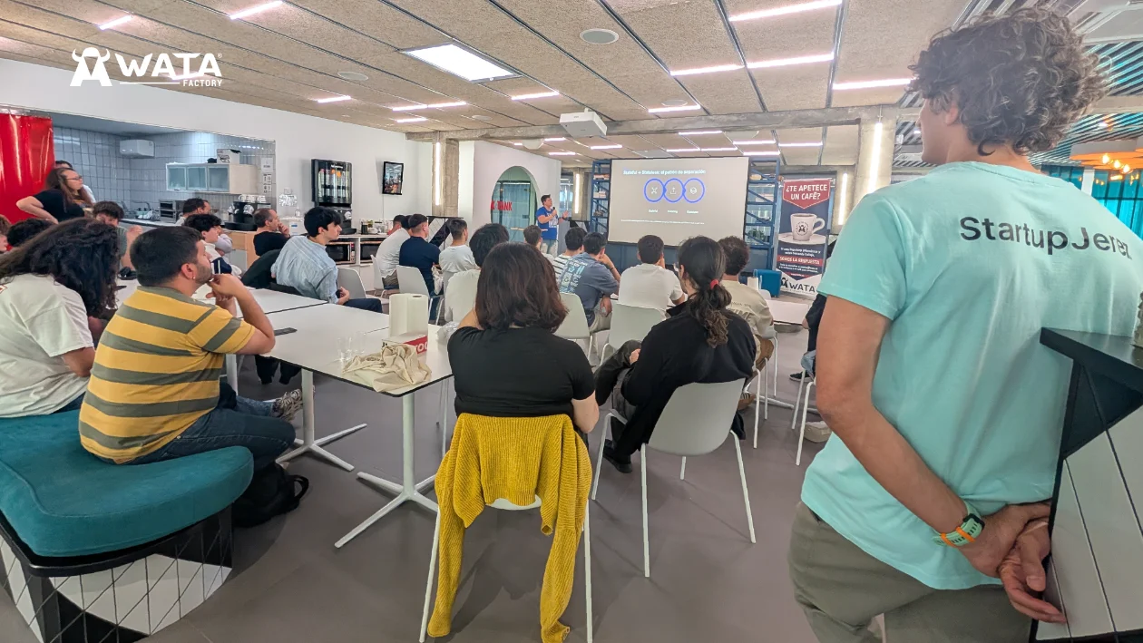 GDG Jerez at WATA Factory: attendees during a mobile application development talk in Jerez de la Frontera.